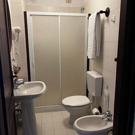 Edelweiss & 4* Cesana Torinese