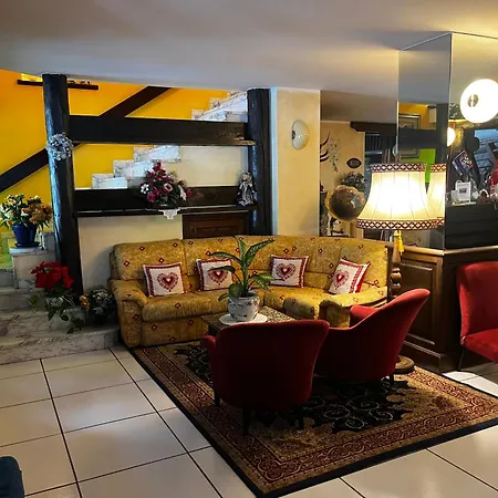 Отель Edelweiss &