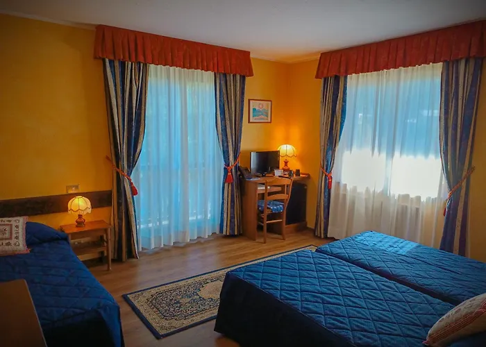 Hotel Edelweiss &