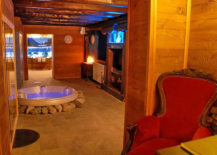 Edelweiss & 4* Cesana Torinese