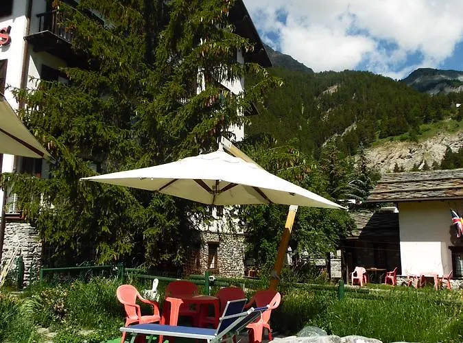 Hotel Edelweiss & 4*